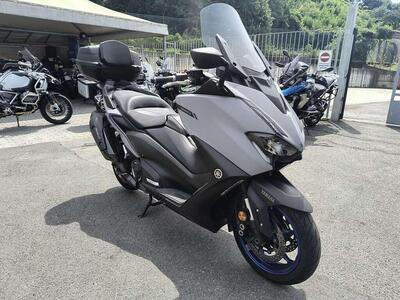 Yamaha T-Max 560 (2020 - 21) usata