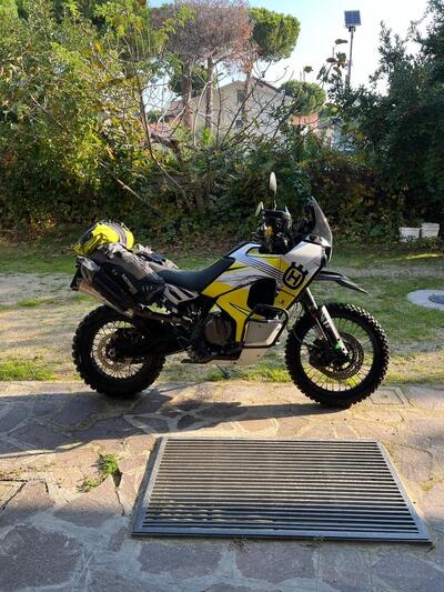 Husqvarna Norden 901 (2022 - 25) usata