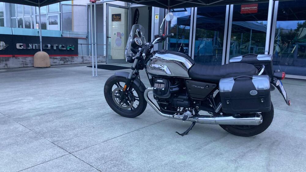 Moto Guzzi V7 III Limited (2018) (2)