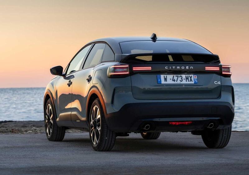 Citroen C4 (2020-->>) (8)