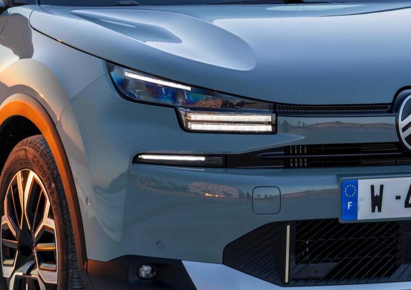 Citroen C4 (2020-->>) (14)
