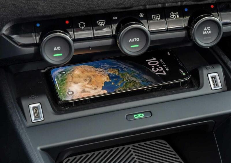 Citroen C4 X (2022-->>) (16)