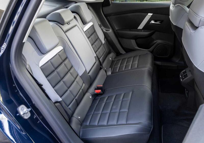 Citroen C4 X (2022-->>) (12)