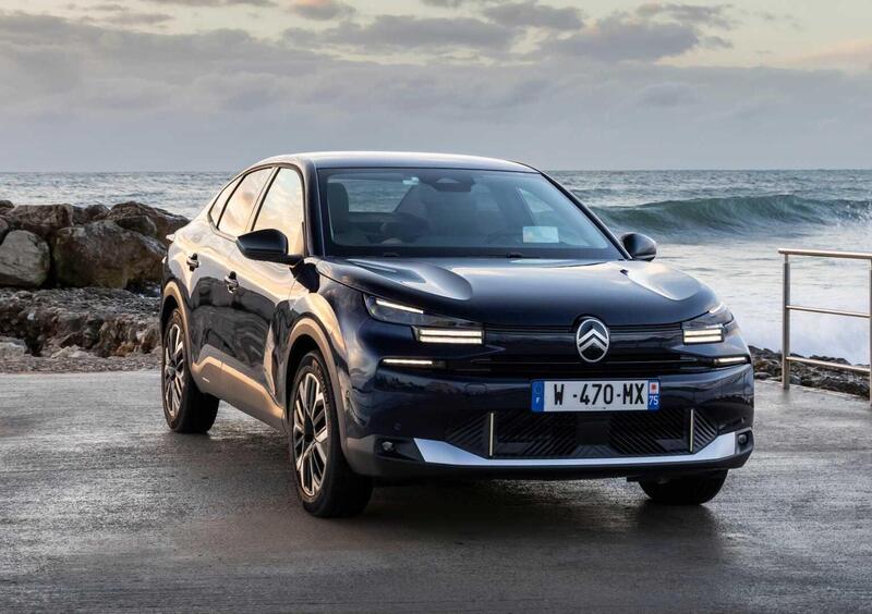 Citroen C4 X (2022-->>) (2)