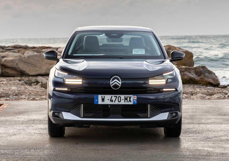 Citroen C4 X (2022-->>) (3)