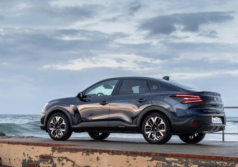 Citroen C4 X (2022-->>) (7)