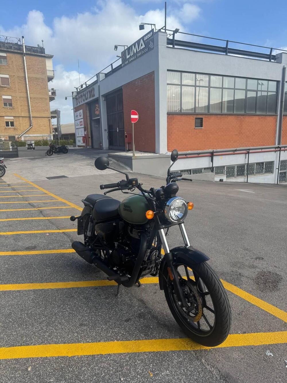 Royal Enfield Meteor 350 (2021 - 26) (4)