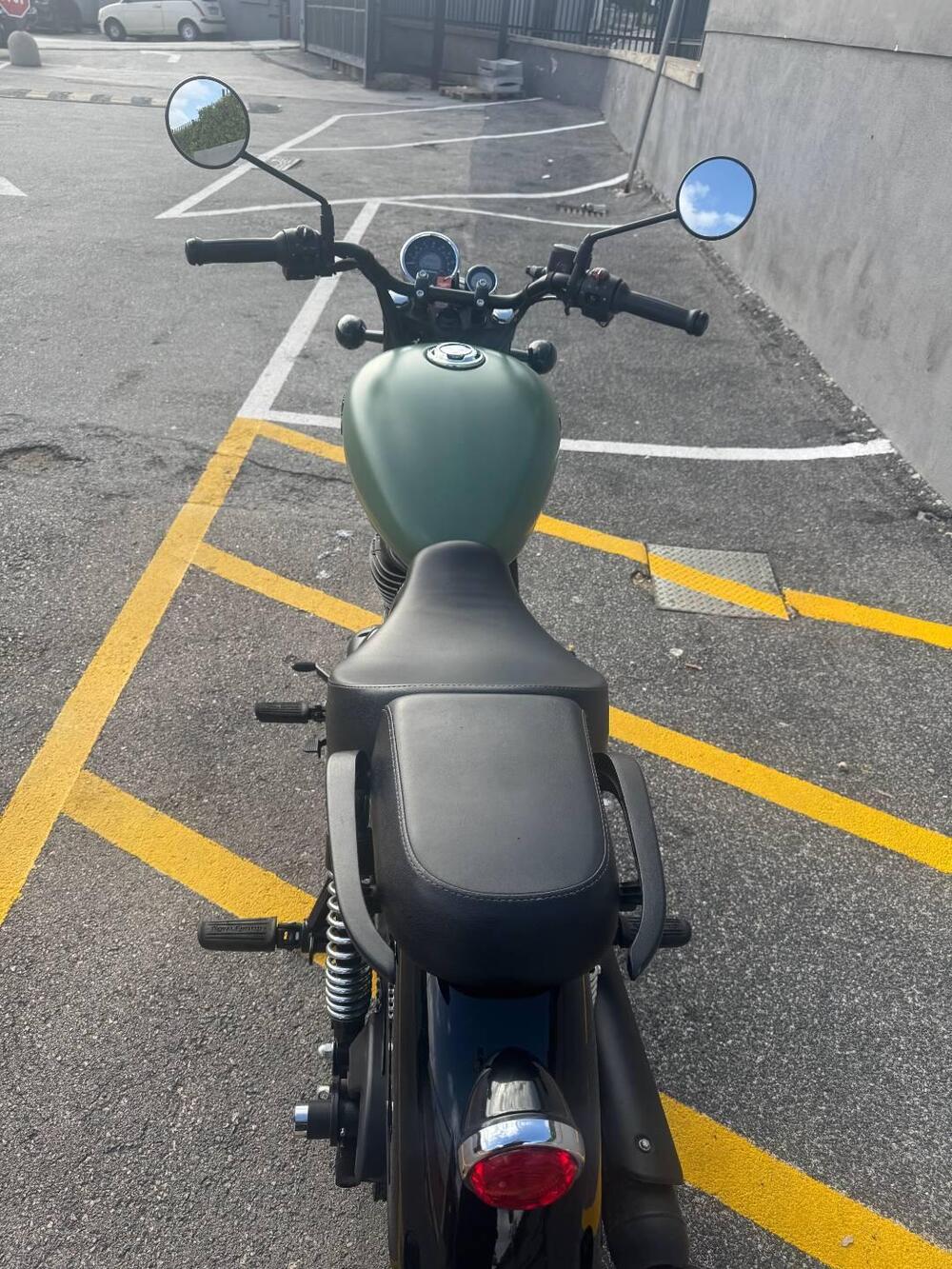 Royal Enfield Meteor 350 (2021 - 26) (7)