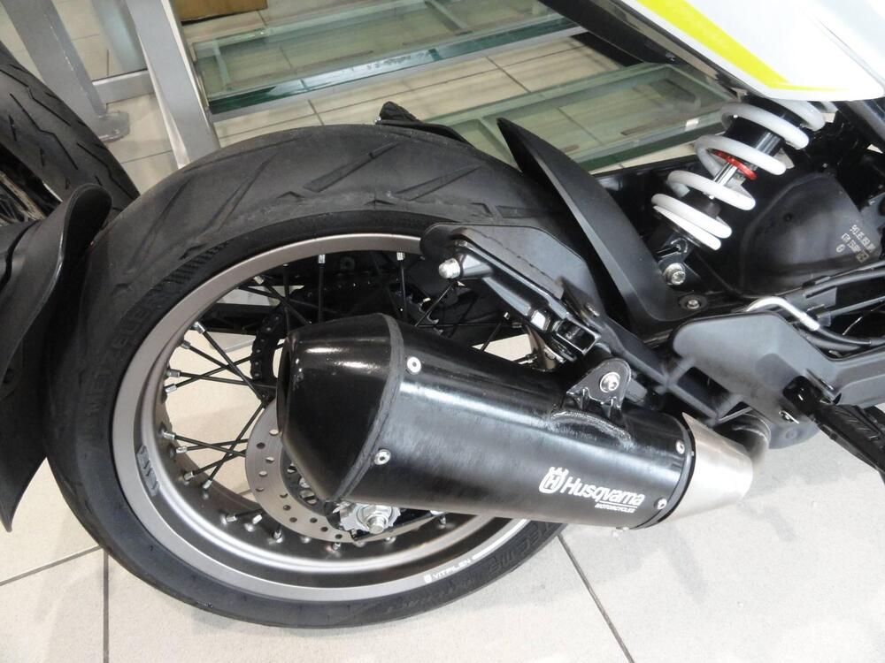 Husqvarna Vitpilen 401 (2021 - 23) (6)