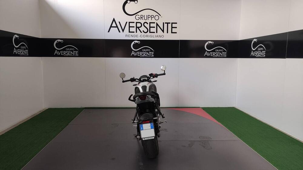 Triumph Trident 660 Triple Tribute Edition (2024) (7)