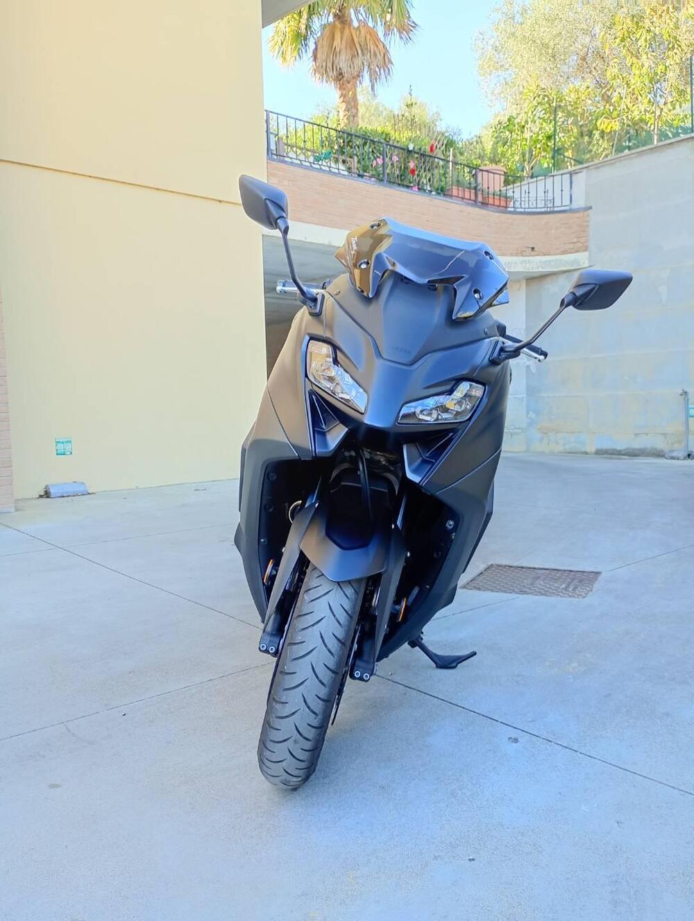 Yamaha T-Max 560 (2022 - 24) (5)