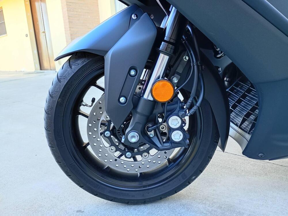 Yamaha T-Max 560 (2022 - 24) (11)