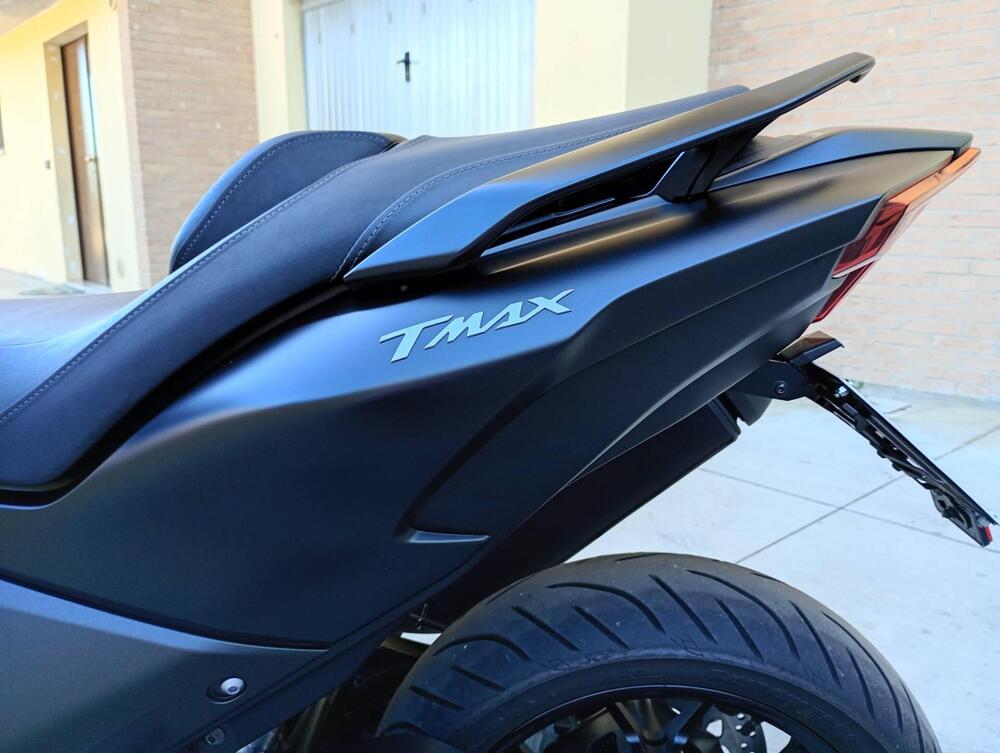 Yamaha T-Max 560 (2022 - 24) (16)