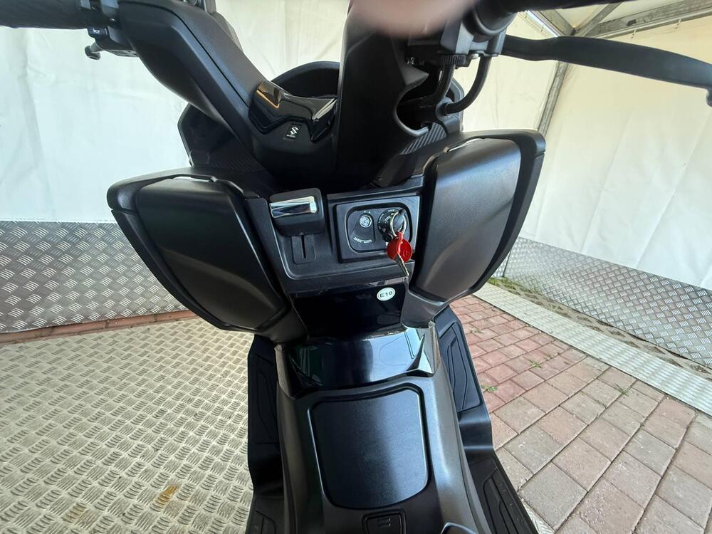 Suzuki Burgman AN 400 (2017 - 20) (11)