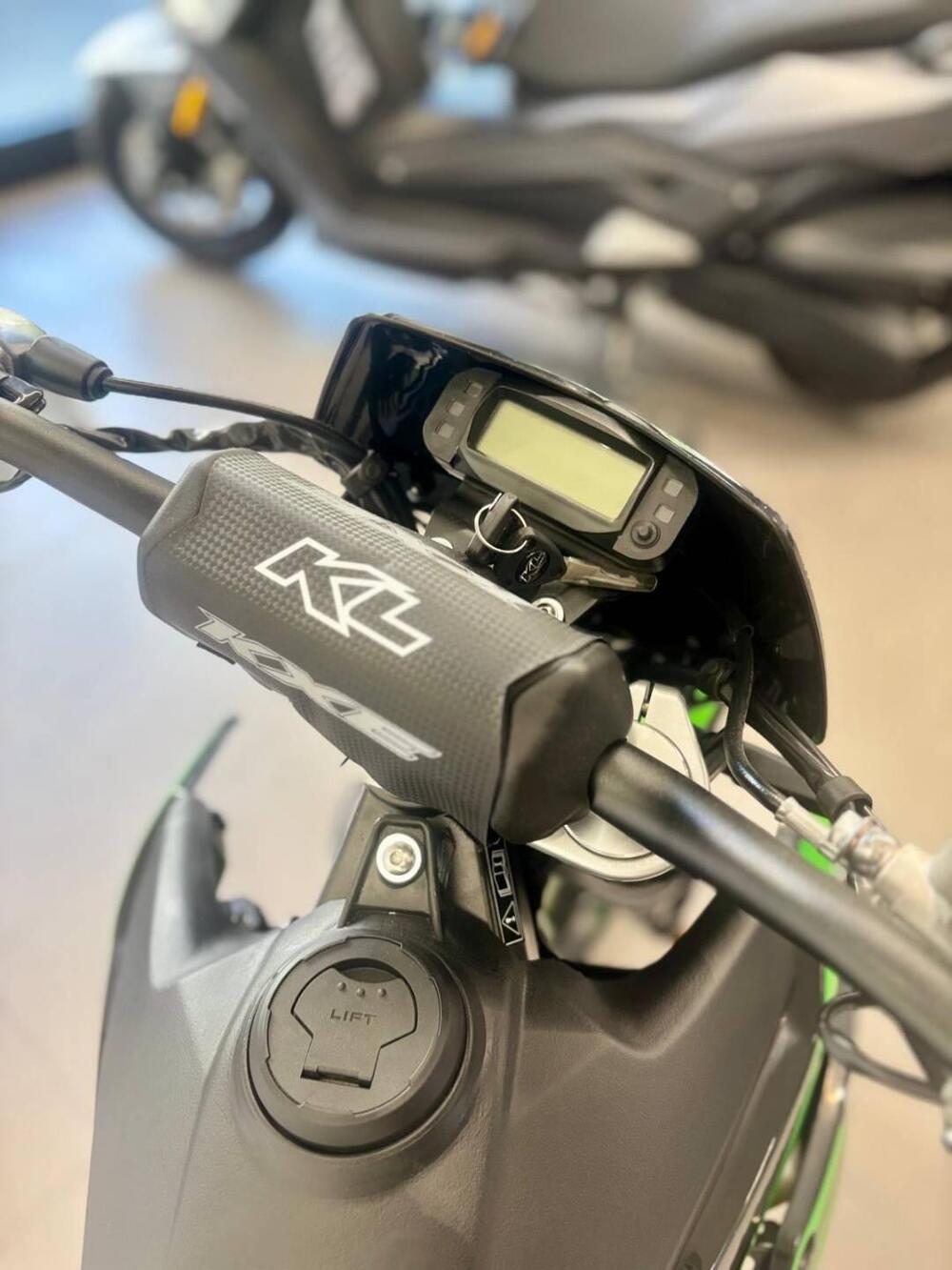 Kl KXE 125 Motard (2022 - 24) (6)