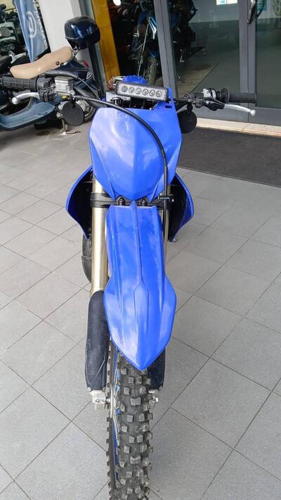 Yamaha YZ 125 (2024) usata