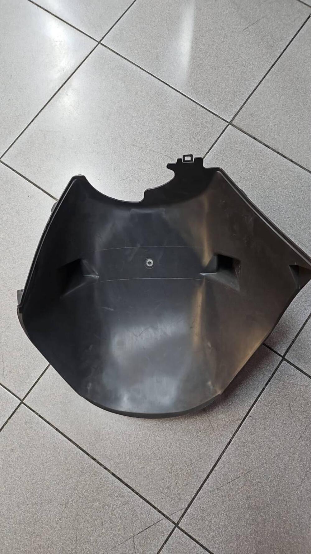 61101GAV700ZA Parafango interno BALI Honda