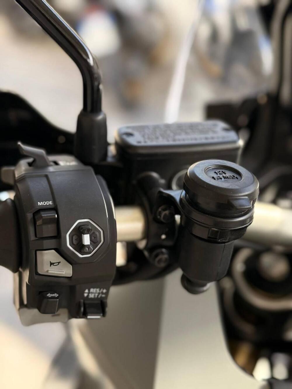 Honda X-ADV 750 Travel (2025 - 26) (3)