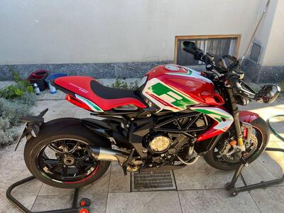 MV Agusta Dragster 800 RC SCS (2022 - 25) usata