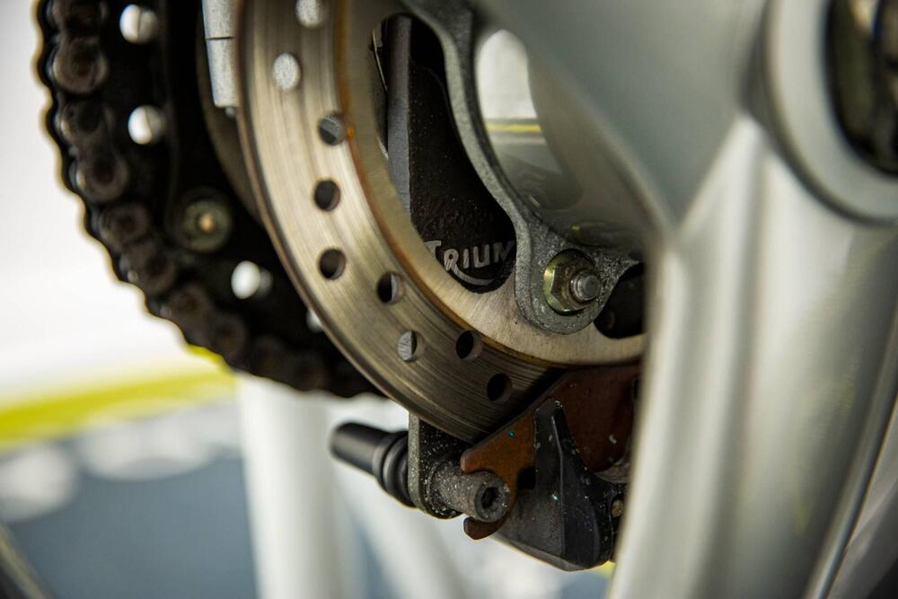 Triumph Speed Triple 955 (2002 - 04) (18)