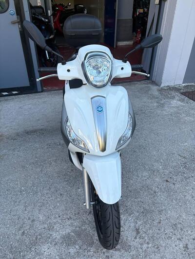 Piaggio Medley 150 (2020) usata