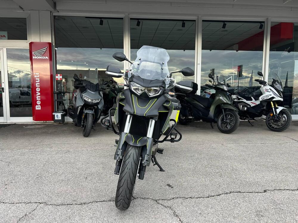 QJ Motor SRT 700 S (2025 - 26) (4)