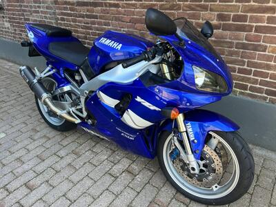 Yamaha YZF R1 (1998 - 99) usata