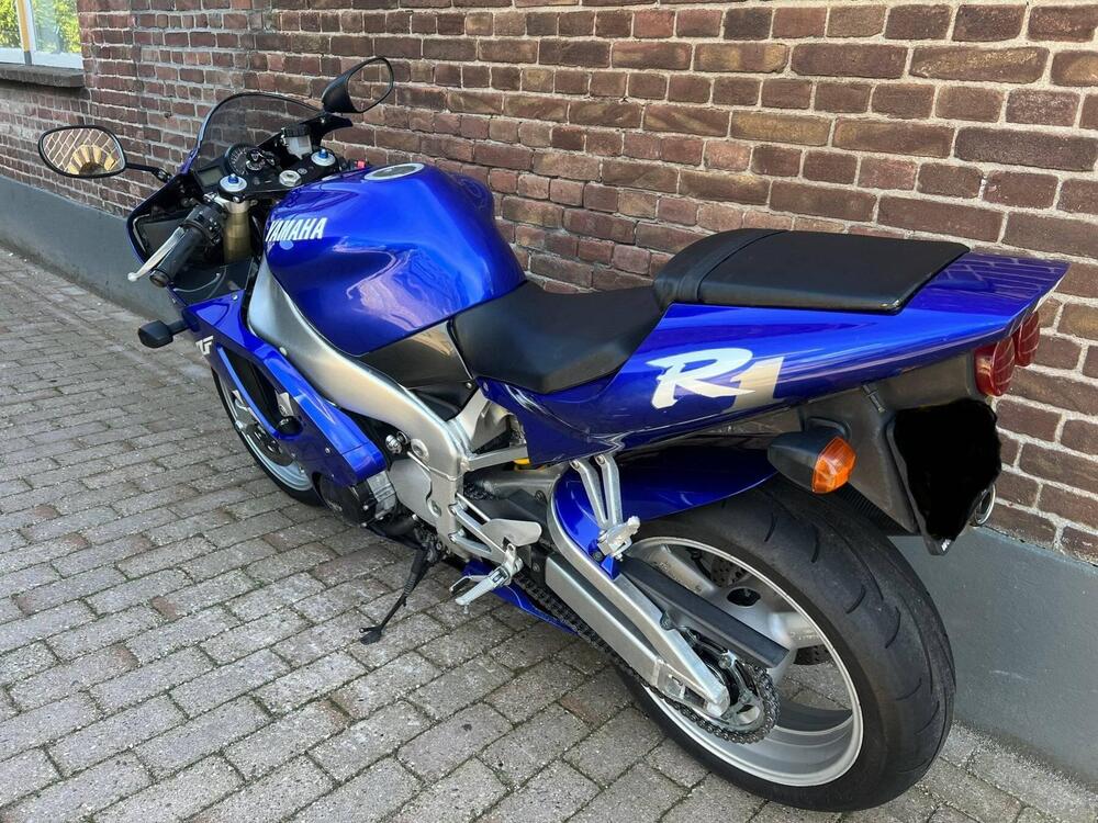 Yamaha YZF R1 (1998 - 99) (3)