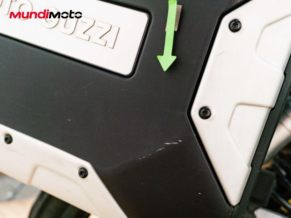 Moto Guzzi V85 TT (2024 - 26) (16)