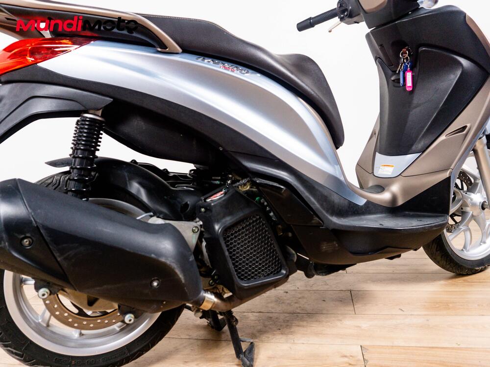 Piaggio Liberty 125 S i-get ABS (2016) (4)