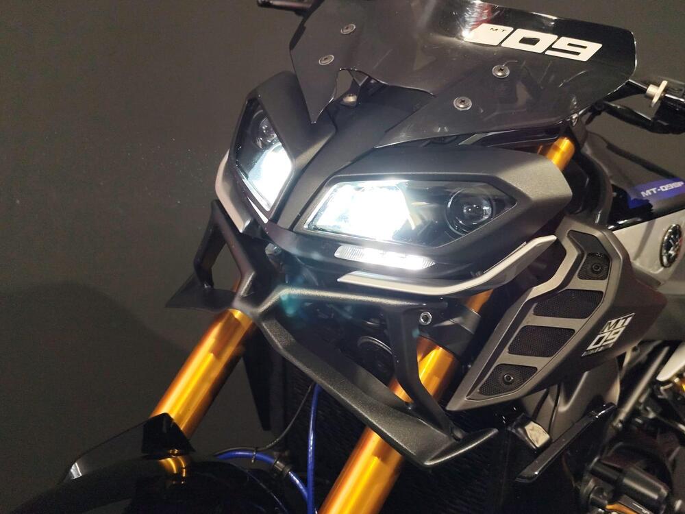 Yamaha MT-09 SP (2018 - 20) (8)