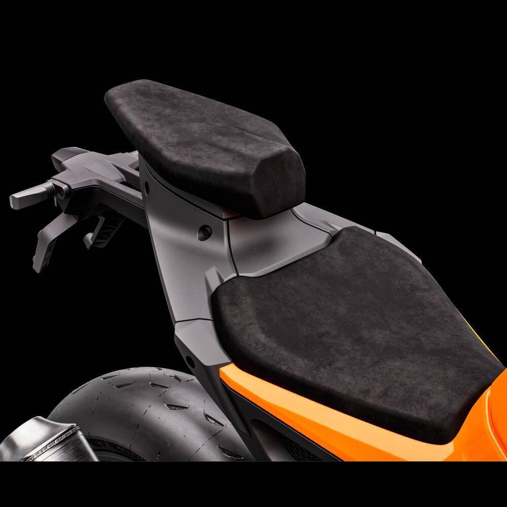 KTM 990 RC R (2026) (12)