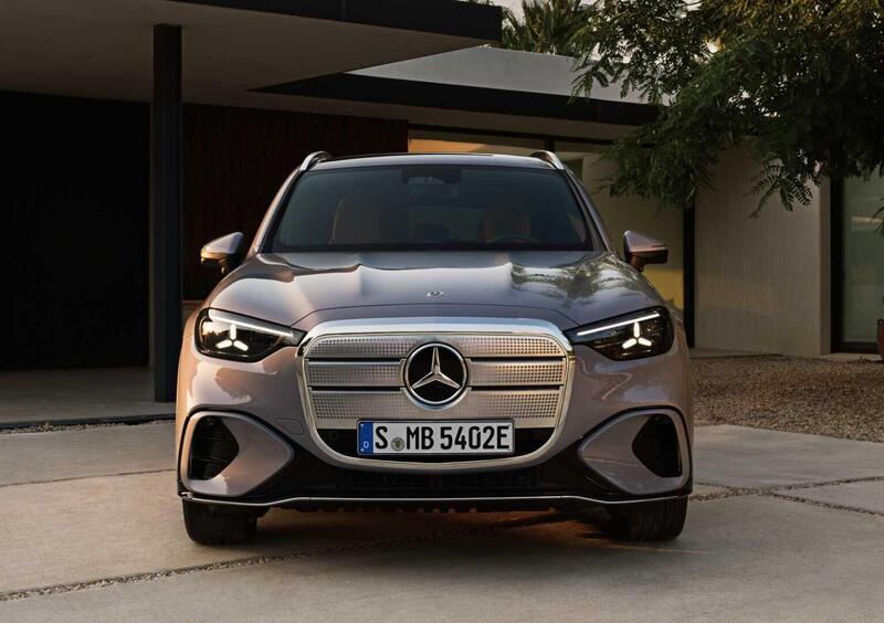Mercedes-Benz GLC (2025-->>) (10)
