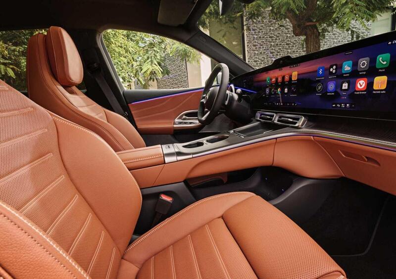 Mercedes-Benz GLC (2025-->>) (15)