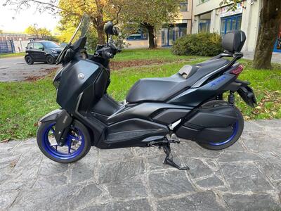 Yamaha X-Max 300 (2021 - 24) usata