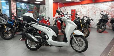 Honda SH 350 (2021 - 24) usata