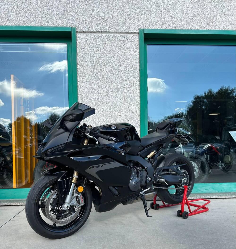 Yamaha YZF R9 (2025 - 26) (3)