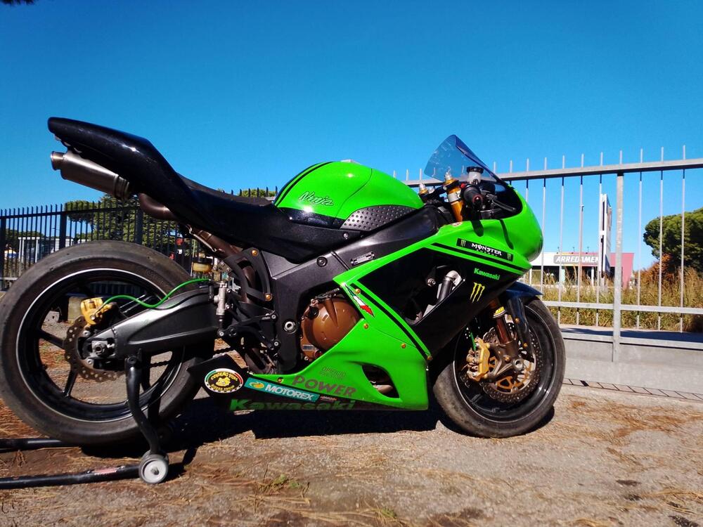 Kawasaki Ninja 600 ZX-6RR (2005 - 06) (2)