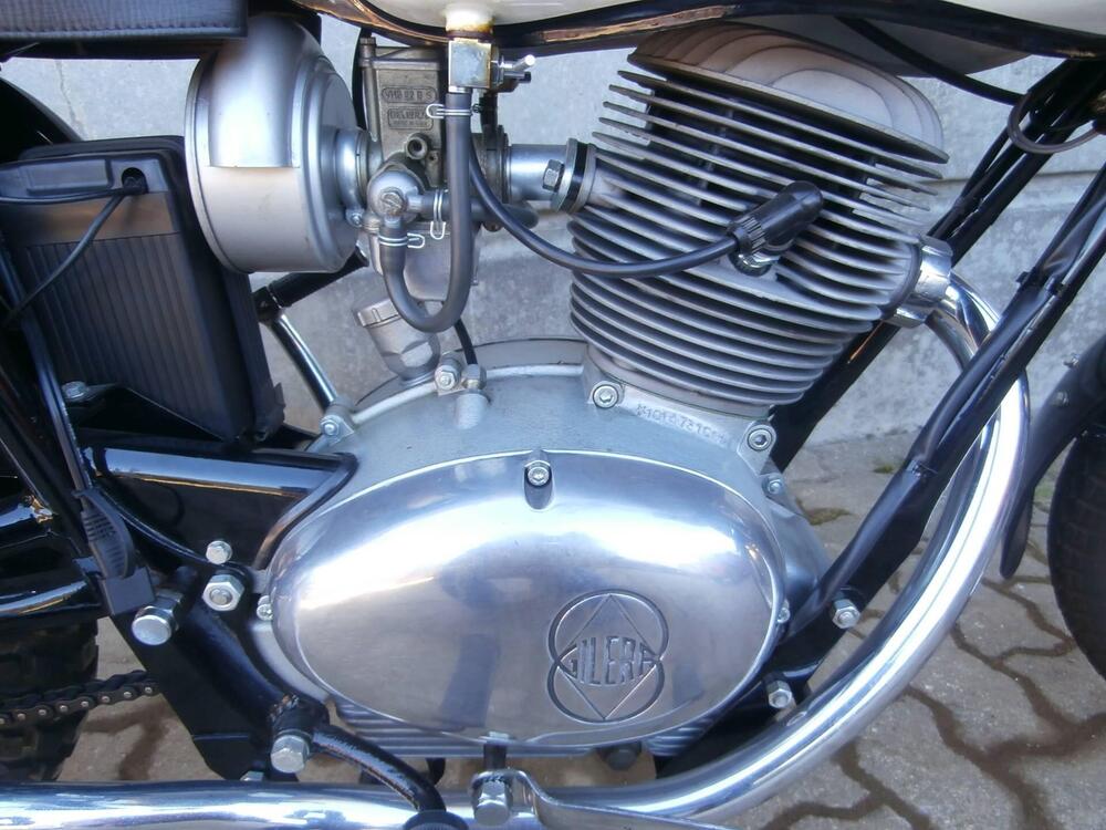 Gilera 124 SEI GIORNI (12)