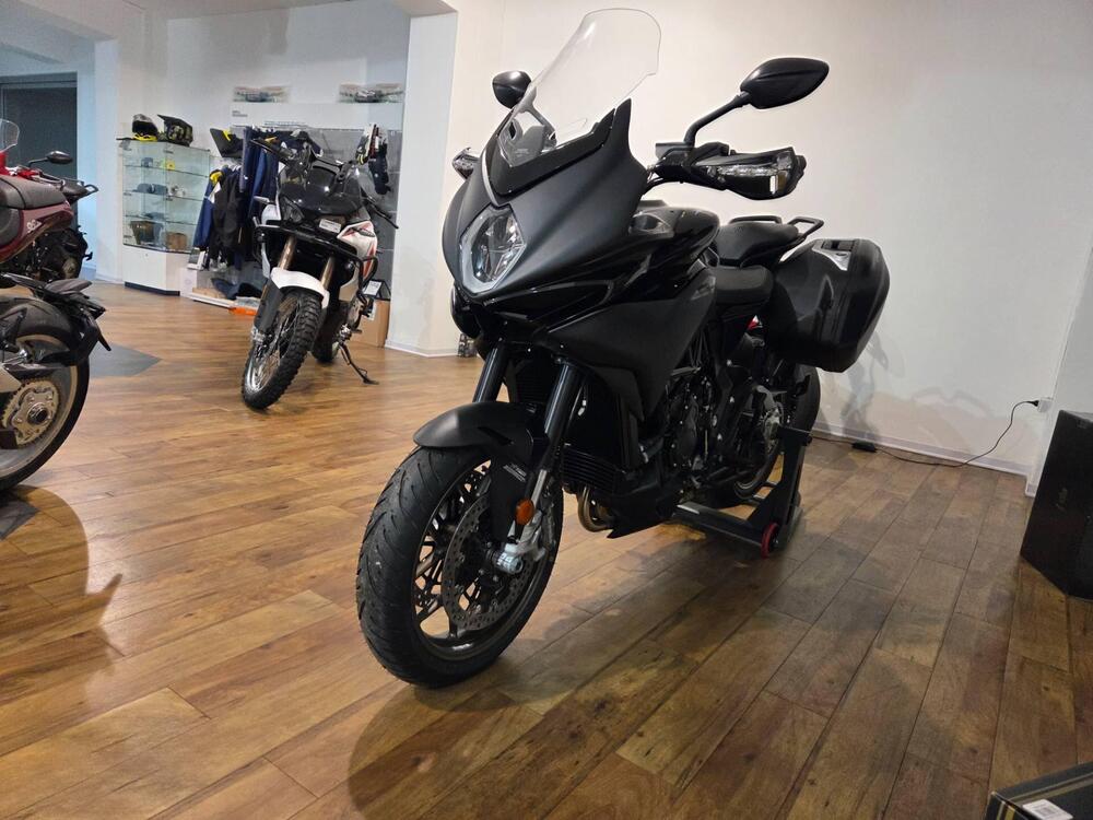 MV Agusta Turismo Veloce 800 Lusso SCS (2021 - 26) (5)