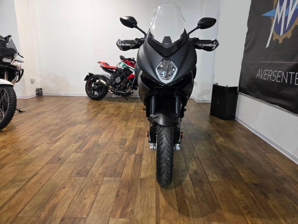 MV Agusta Turismo Veloce 800 Lusso SCS (2021 - 26) (11)