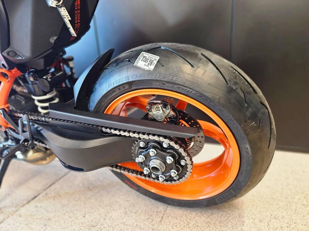 KTM 1290 Super Duke R (2022 - 23) (4)