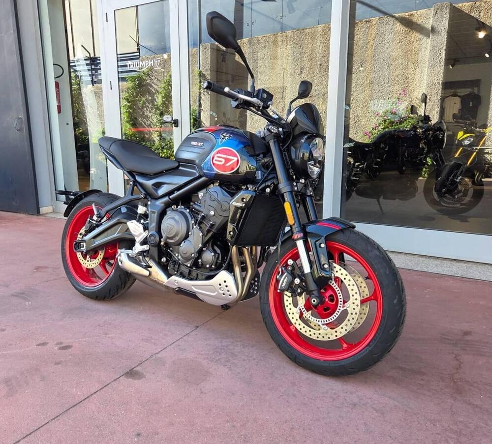 Triumph Trident 660 Triple Tribute Edition (2025 - 26) (6)