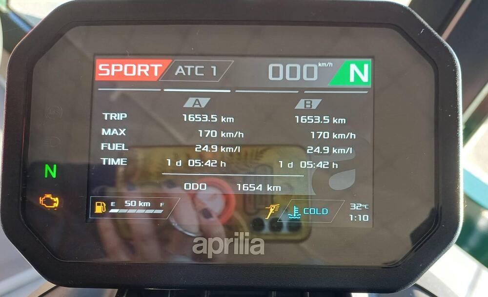 Aprilia Tuono 457 (2025 - 26) (3)