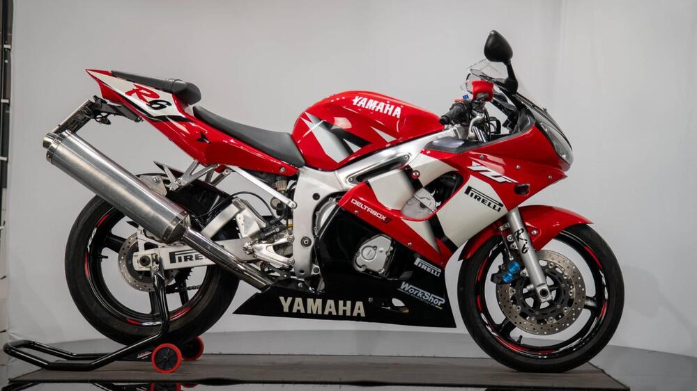 Yamaha YZF R6 (2001 - 02) (2)