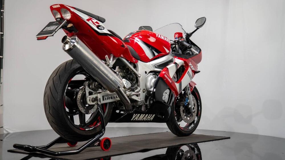 Yamaha YZF R6 (2001 - 02) (3)