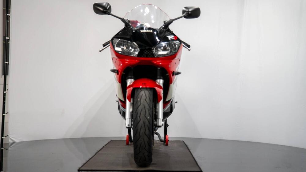 Yamaha YZF R6 (2001 - 02) (8)