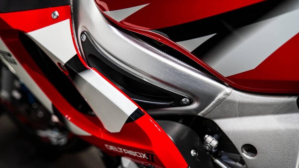 Yamaha YZF R6 (2001 - 02) (14)