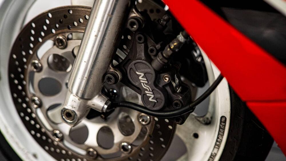 Suzuki GSX-R 750 (16)