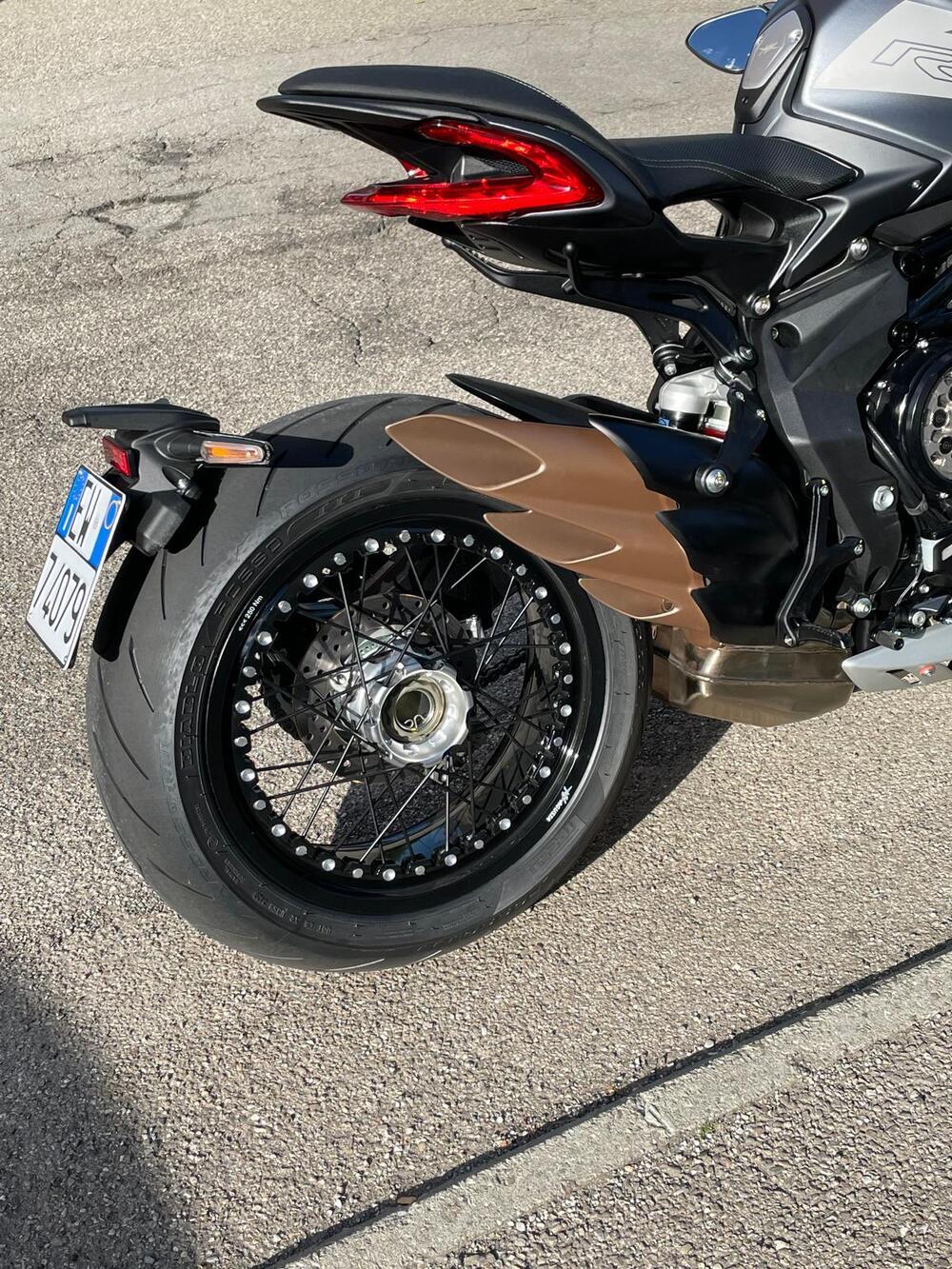 MV Agusta Dragster 800 RR SCS (2021 - 25) (10)